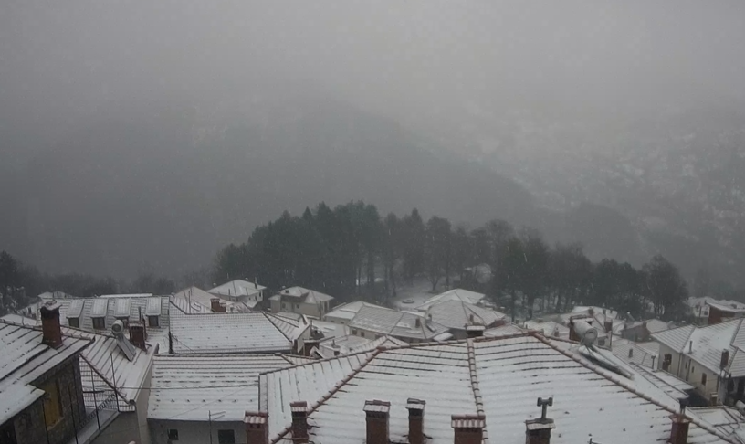 Χιονόπτωση στο Μέτσοβο