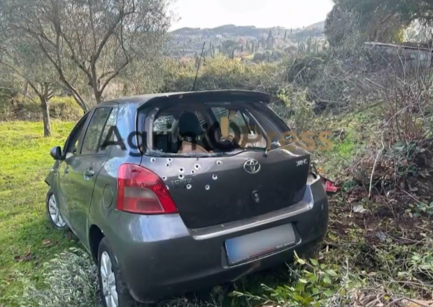 Το αυτοκίνητο όπου βρέθηκε δολοφονημένος 50χρονος