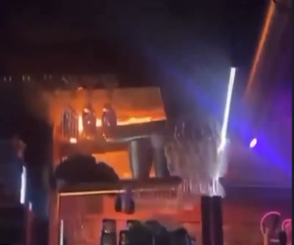 Φωτιά στο μπαρ ελβετικού θέρετρου