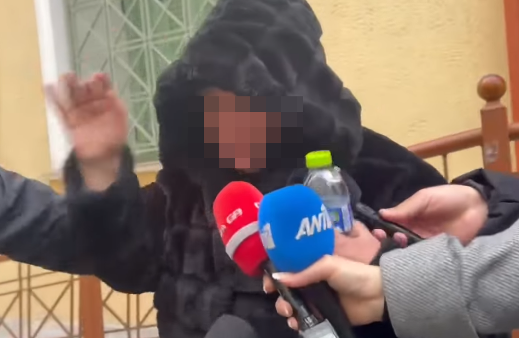 Καθηγήτρια φίμωσε με ταινία μαθητή