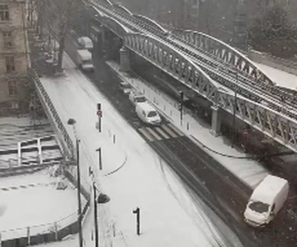 Χιονόπτωση Παρίσι