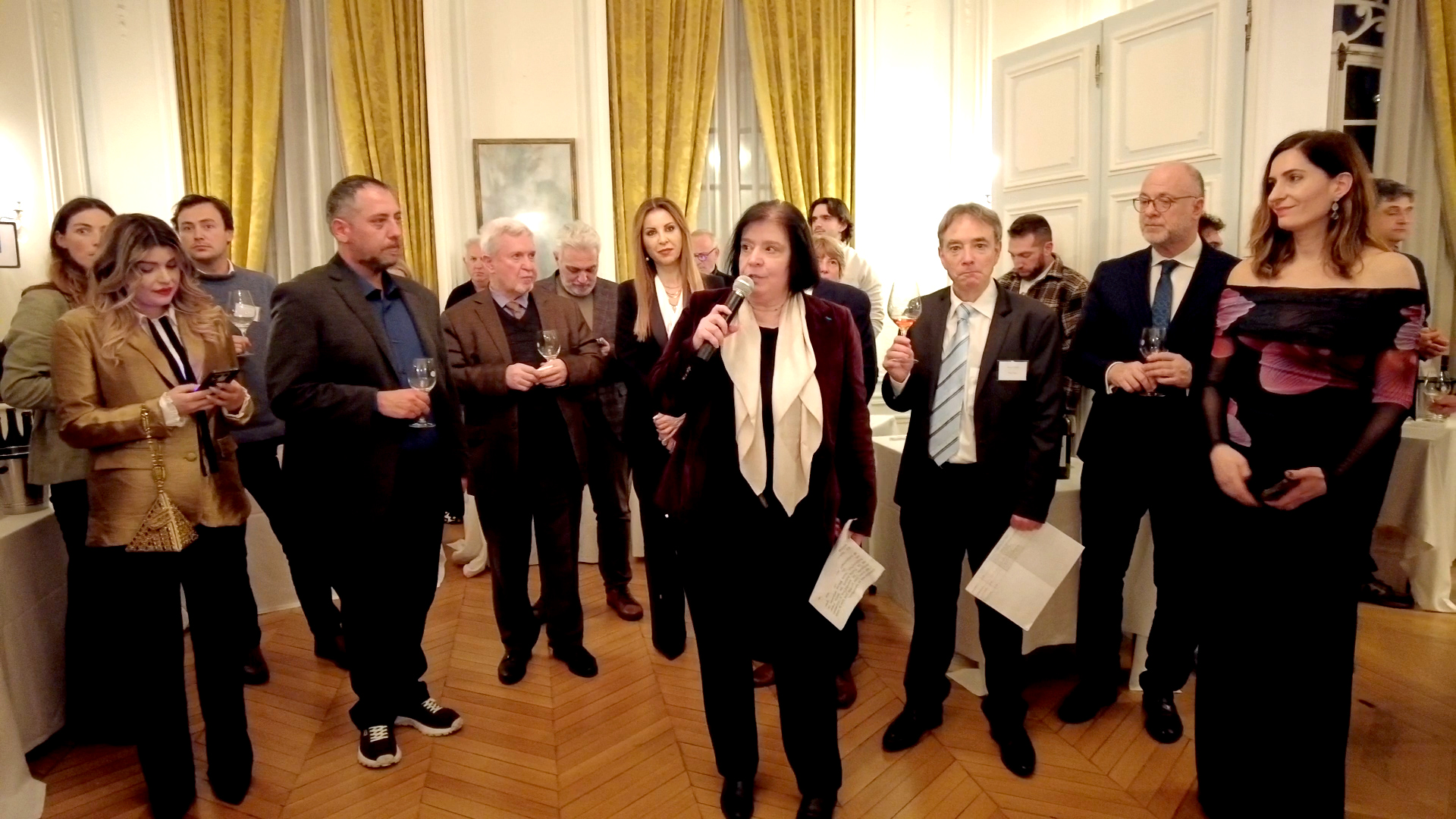 Παρίσι: Η πρέσβης Αλεξάνδρα Μαντζίλα