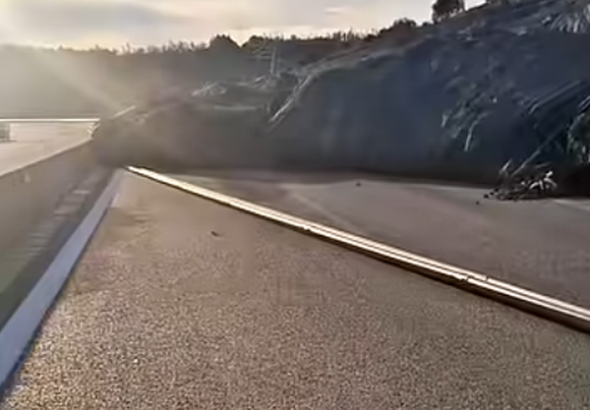 Μεγάλη κατολίσθηση στην Ιονια Οδό