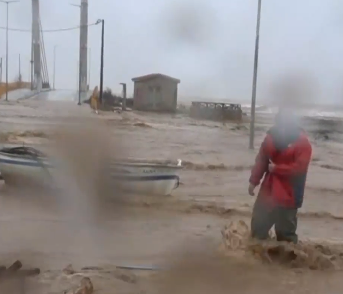 Πλημμύρησε ο Αγιόκαμπος στη Λάρισα