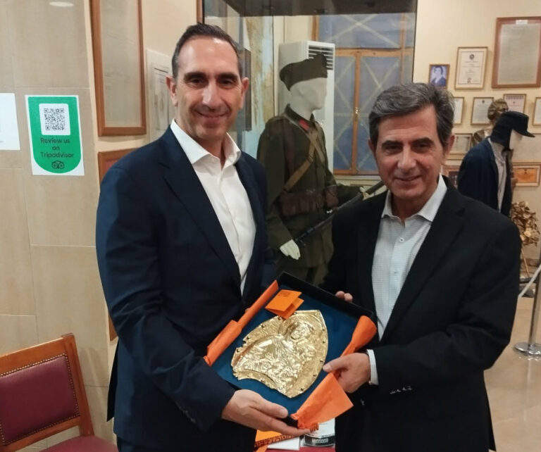 Θεσσαλονίκη ΥΜΘΑ συνάντηση Γκιουλεκα Ιωάννου στο πολεμικό μουσείο