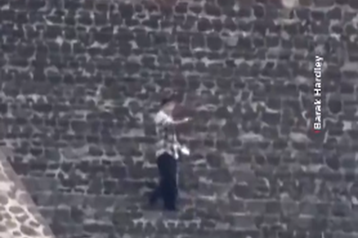 Ένοπλος πυροβολεί τουρίστες στο Μεξικό