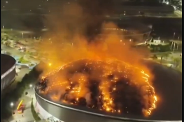 Φωτιά στο Ολυμπιακό Ποδηλατοδρόμιο στο Ρίο της Βραζιλίας