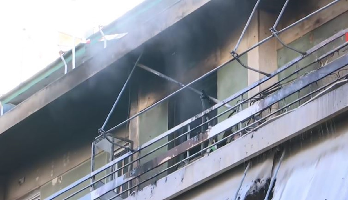 Αθήνα Κολωνός Φωτιά σε σπίτι