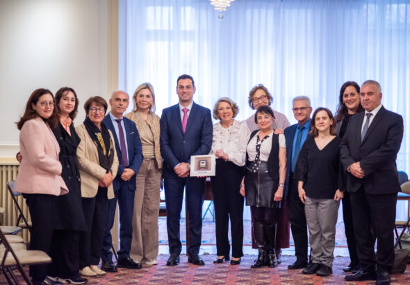 Παρίσι συνάντηση στην Ελληνική Κοινότητα