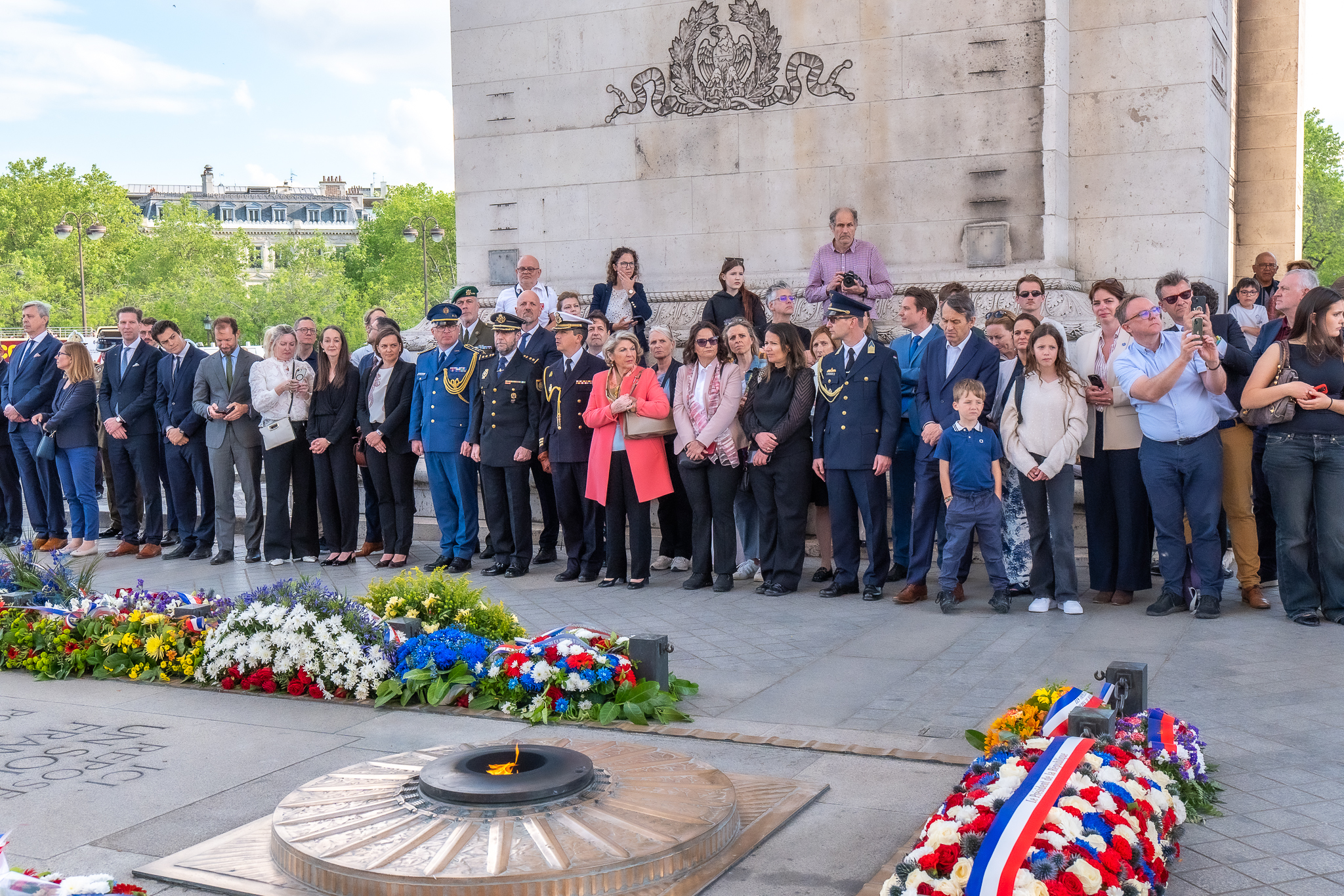 Journée de l' europe - Ravigage de la flamme Arc de Thriomphe