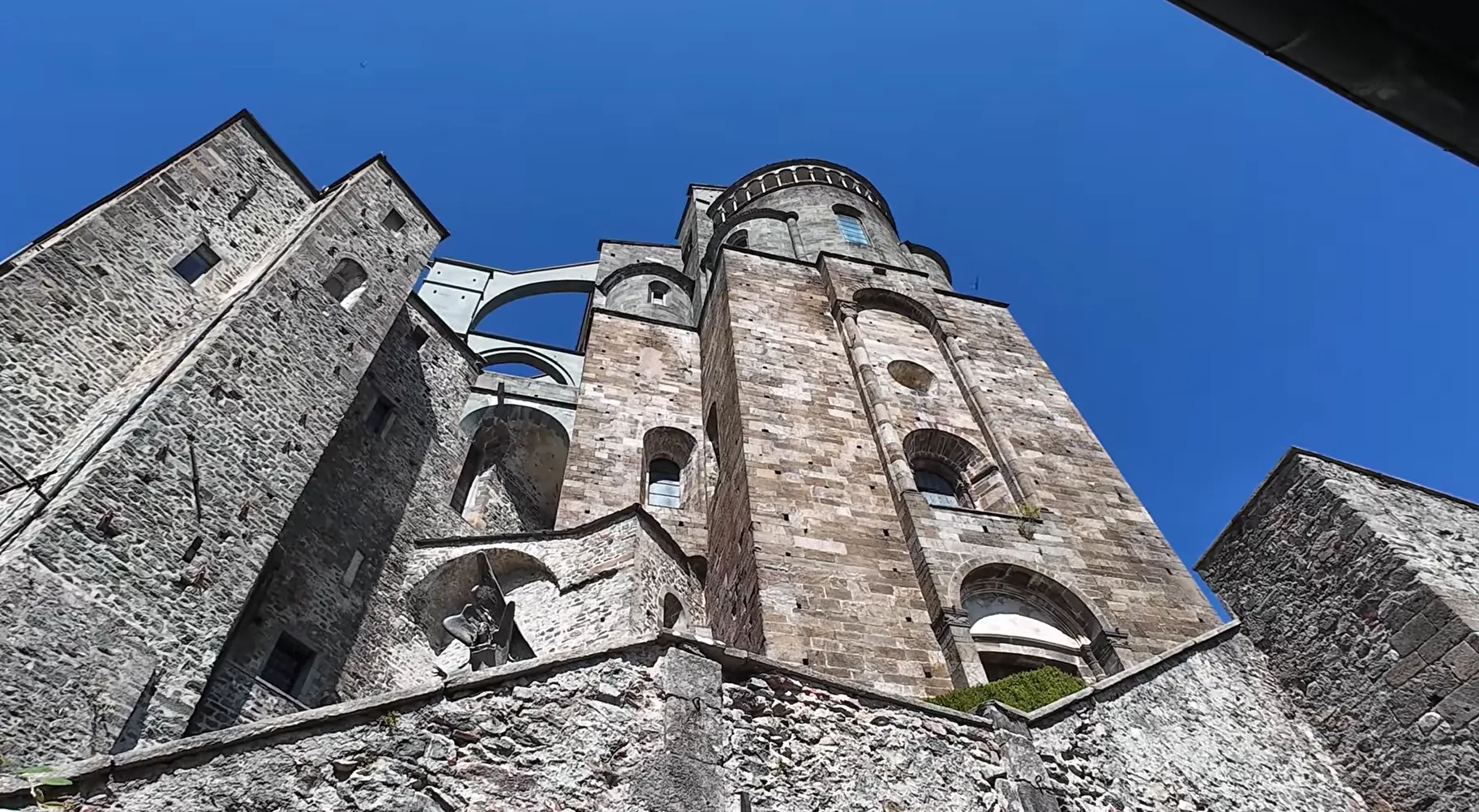 FR La Sacra di San Michele, Joyau Médiéval du Piémont