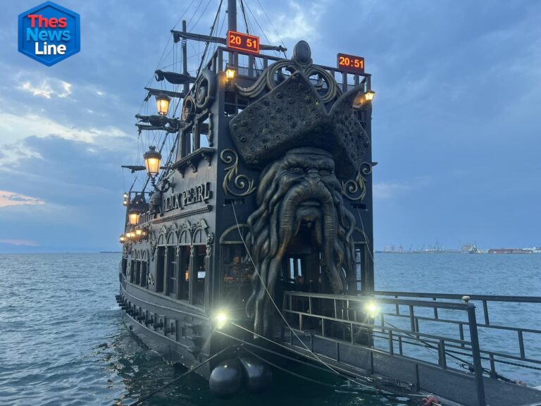 Black Pearl καραβάκι στον Θερμαϊκό