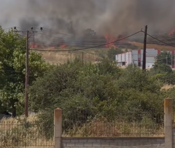 Φωτιά στο Δερβένι Θεσσαλονίκης