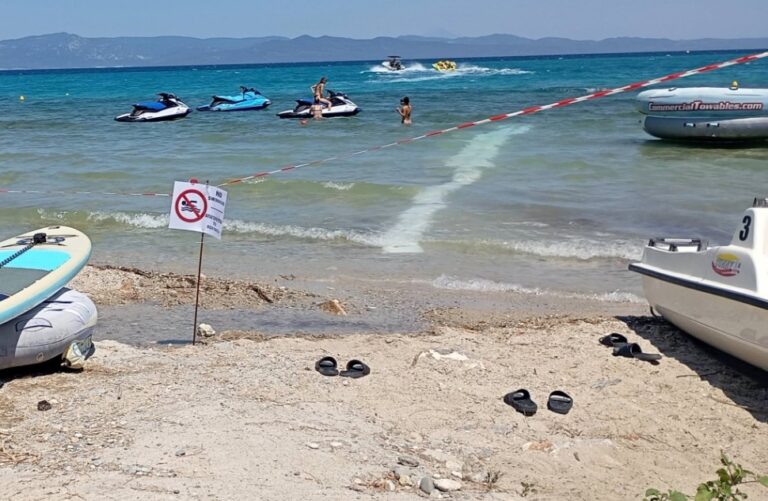 Βοθρολύματα στη θάλασσα του Πευκοχωρίου