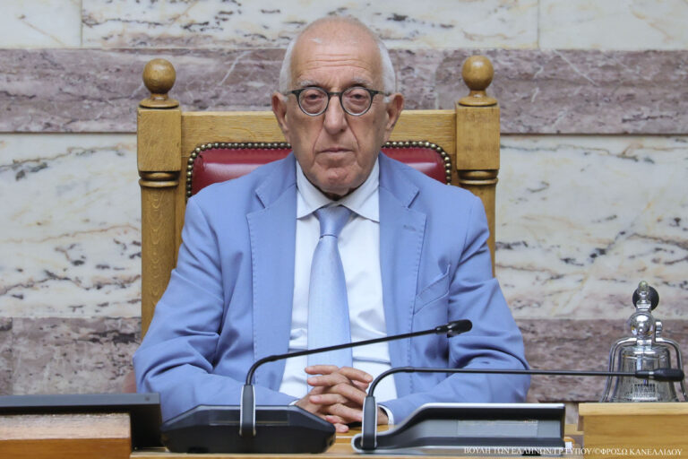 Ο Νικήτας Κακλαμάνης στη Βουλή