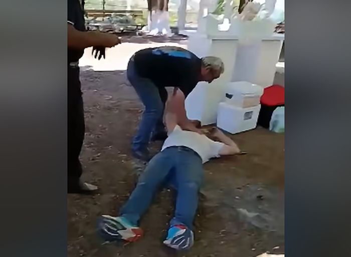 Άγριος καυγάς σε χωριό της Καρδίτσας ανάμεσα σε παπά και πρόεδρο