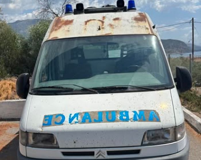 Ασθενοφόρο στη Δυτική Μάνη